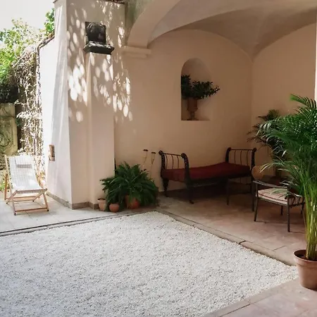 Casa Aguila Casco Antiguo Patio Privado Appartement Caces Buitenkant foto